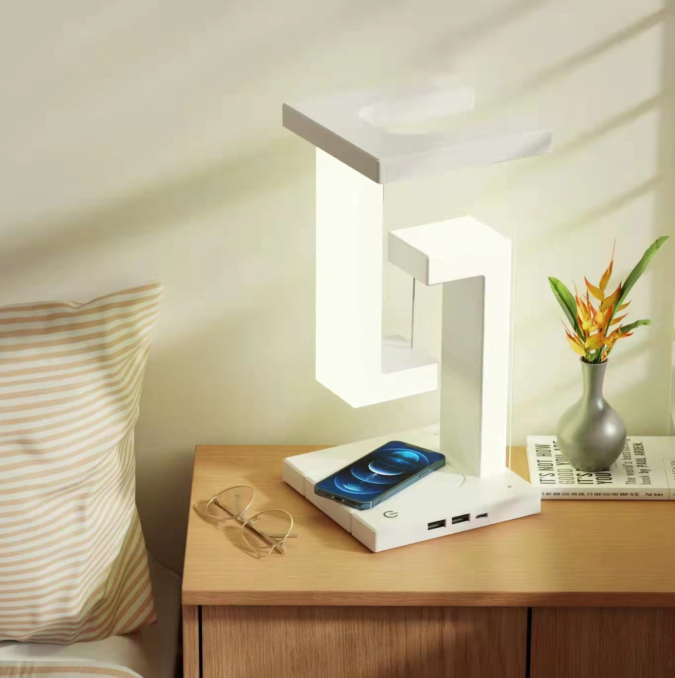 Gravity Lamp - Wireless Charging